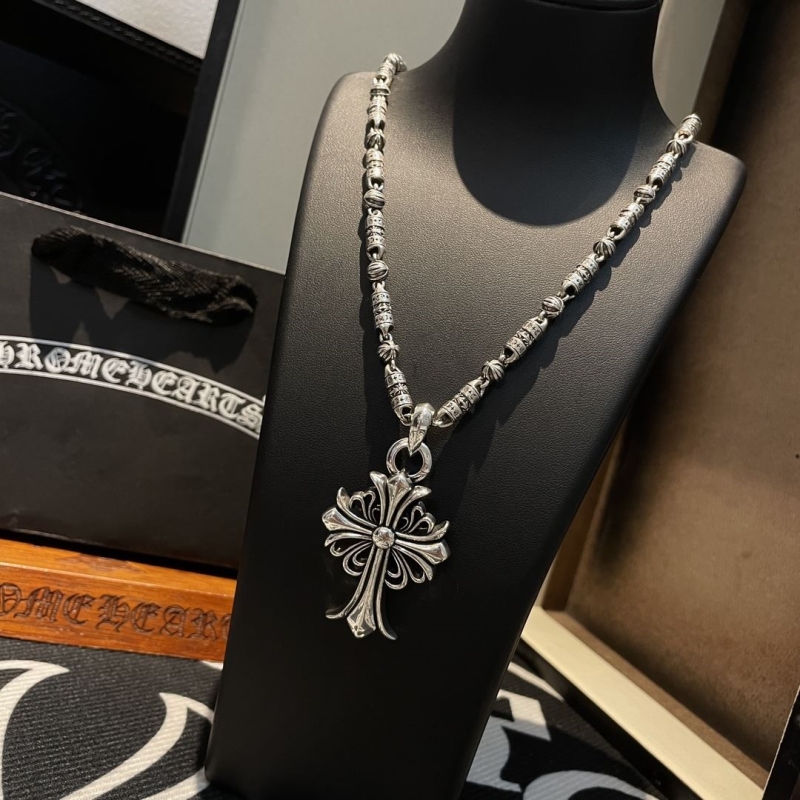 Ch*0me He**ts necklaces